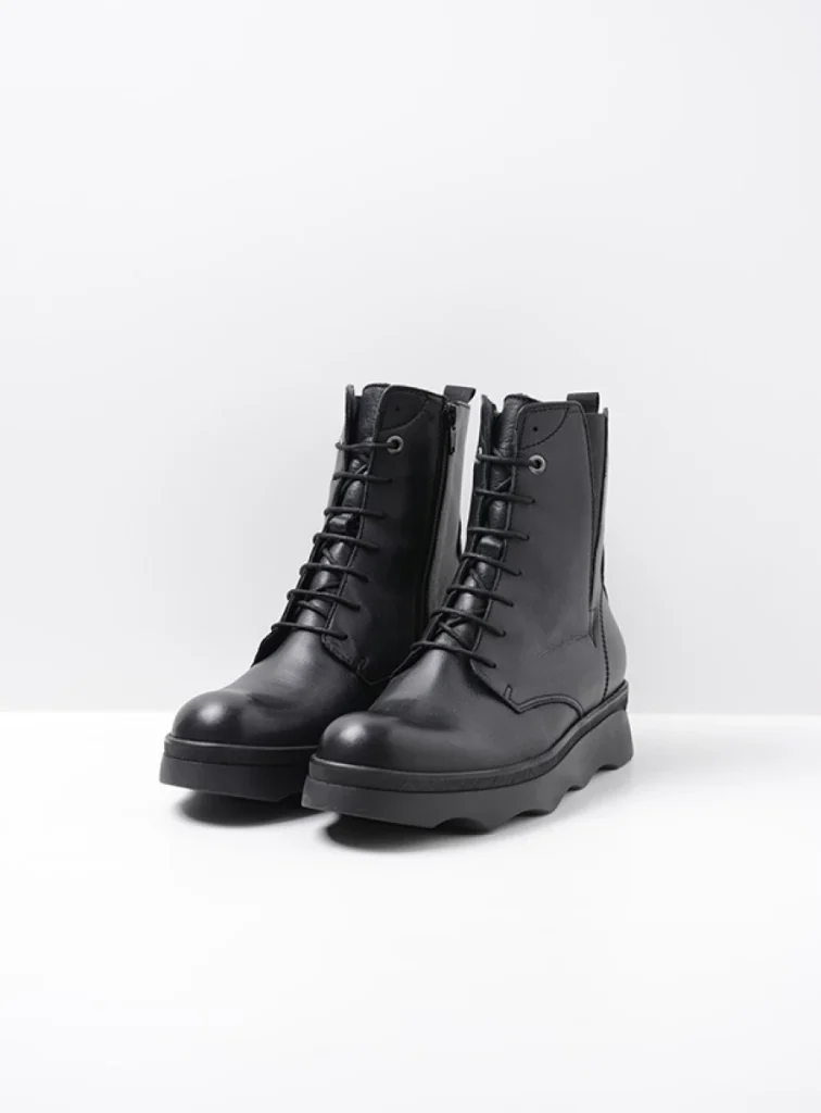 Wolky Boots 02975 Akita 30000 black leather