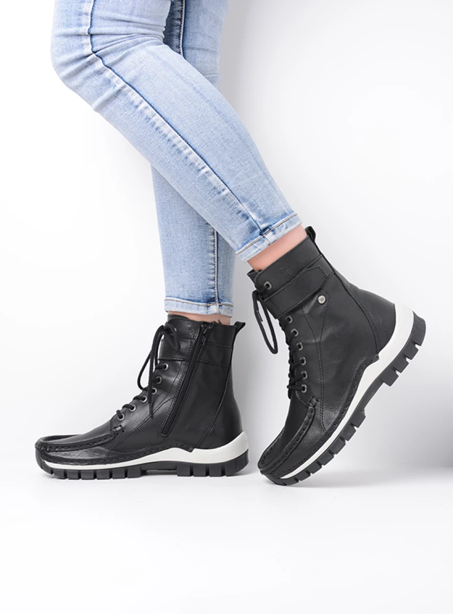 Wolky Lace up boots 04738 Reach 24010 black/white leather